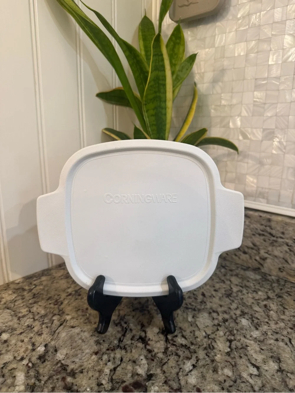 Corningware Plain White A-1-B One Quart Casserole Dish with A-1-PC Plastic Cover